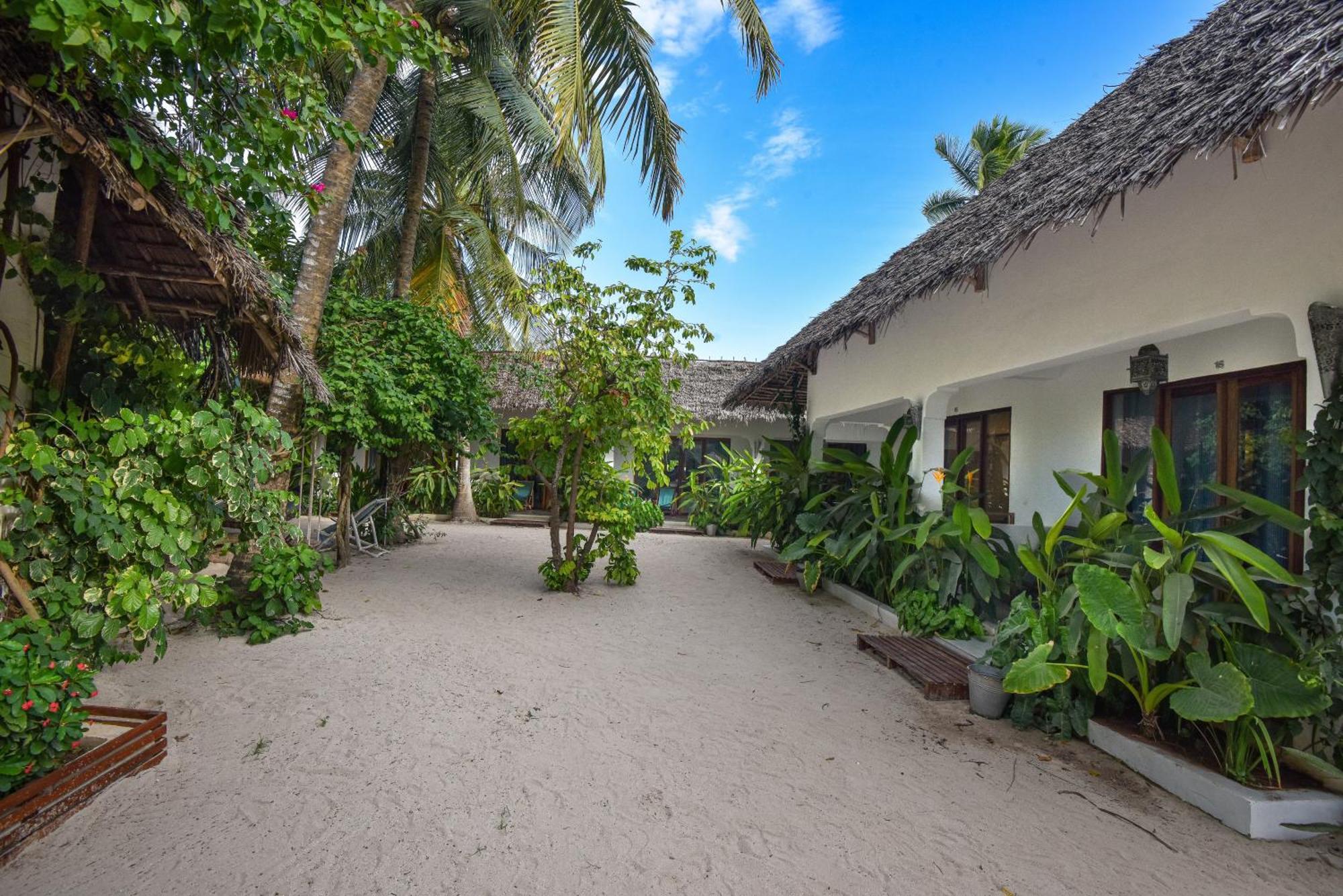 Badolina Bungalows Нунгви Екстериор снимка