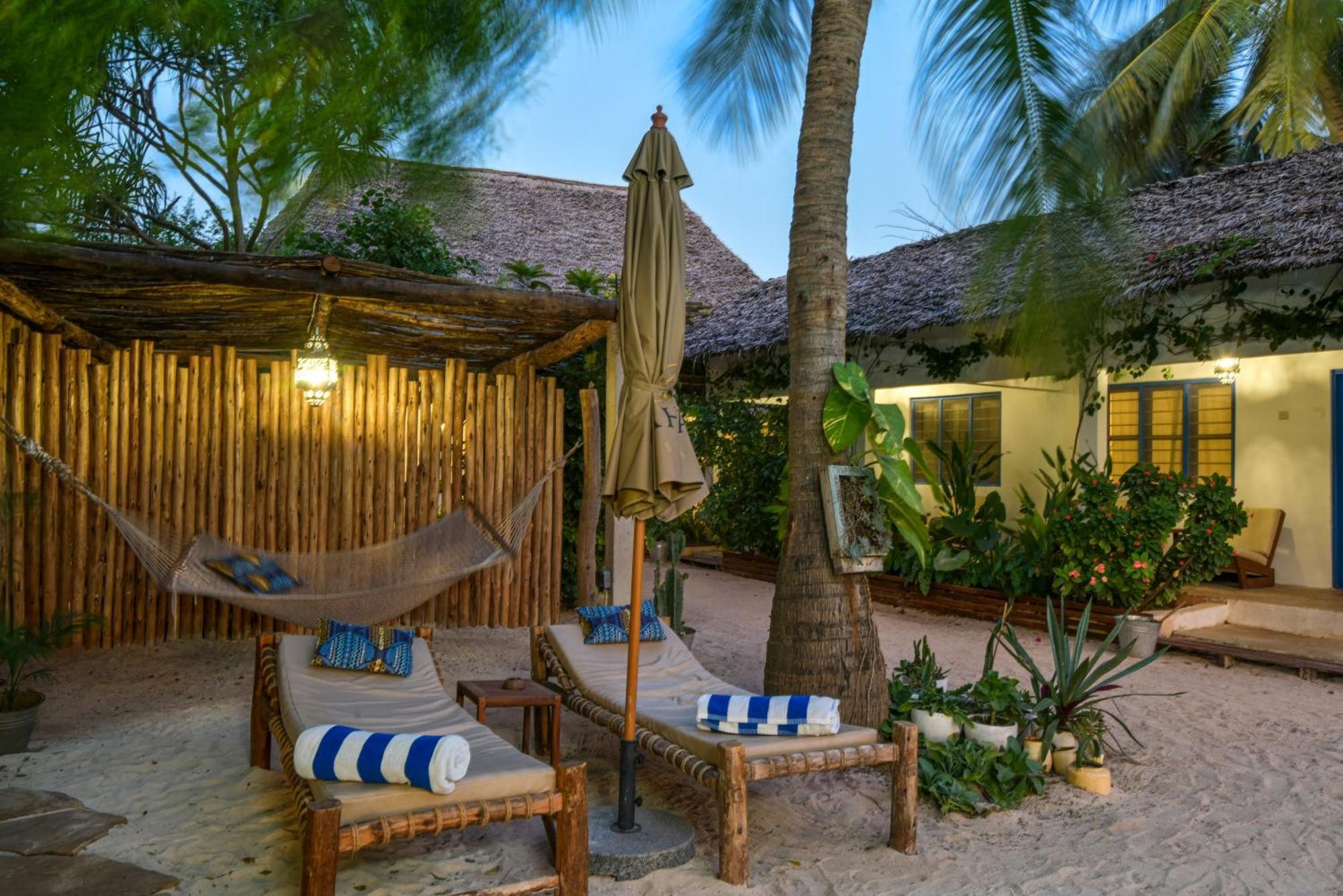 Badolina Bungalows Нунгви Екстериор снимка